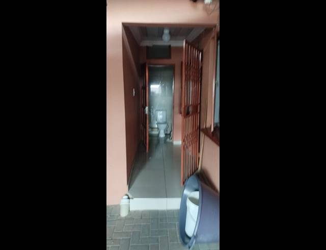 12 BEDROOM HOUSE FOR SALE IN SOSHANGUVE GG